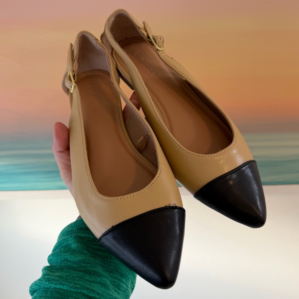 NWOT Old Navy Chic Beige and Black Women's Slingback Flats